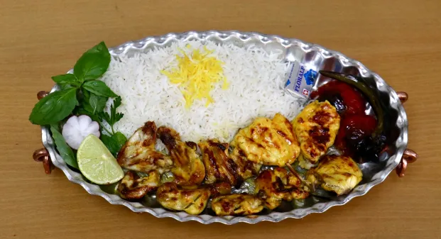 Joojeh Kabab (mit Knochen)
